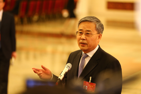 备受市场关注的中国人民银行党委书记人选正式出炉。3月26日，郭树清被任命为央行党委书记、副行长。在5天前，郭树清刚刚担任中国银行保险监督管理委员会主席、党委书记。目前，郭树清身兼央行、银保监会两大重量级金融机构要职。业内认为，这一罕见的人事安排，是为了配合正在进行的金融监管体制改革的需要。