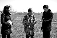 2月下旬以来，江苏射阳农商银行长荡支行组织客户经理深入田间地头，调查春耕生产资金需求情况，做到情况早调查、贷款早会办、资金早发放。截至3月上旬，该行累计发放春耕生产贷款逾300万元。  